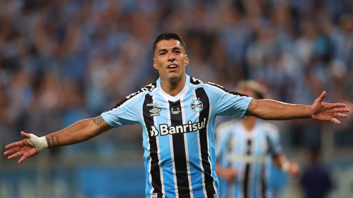 Football on TNT Sports on X: With Luis Suarez's time at Gremio