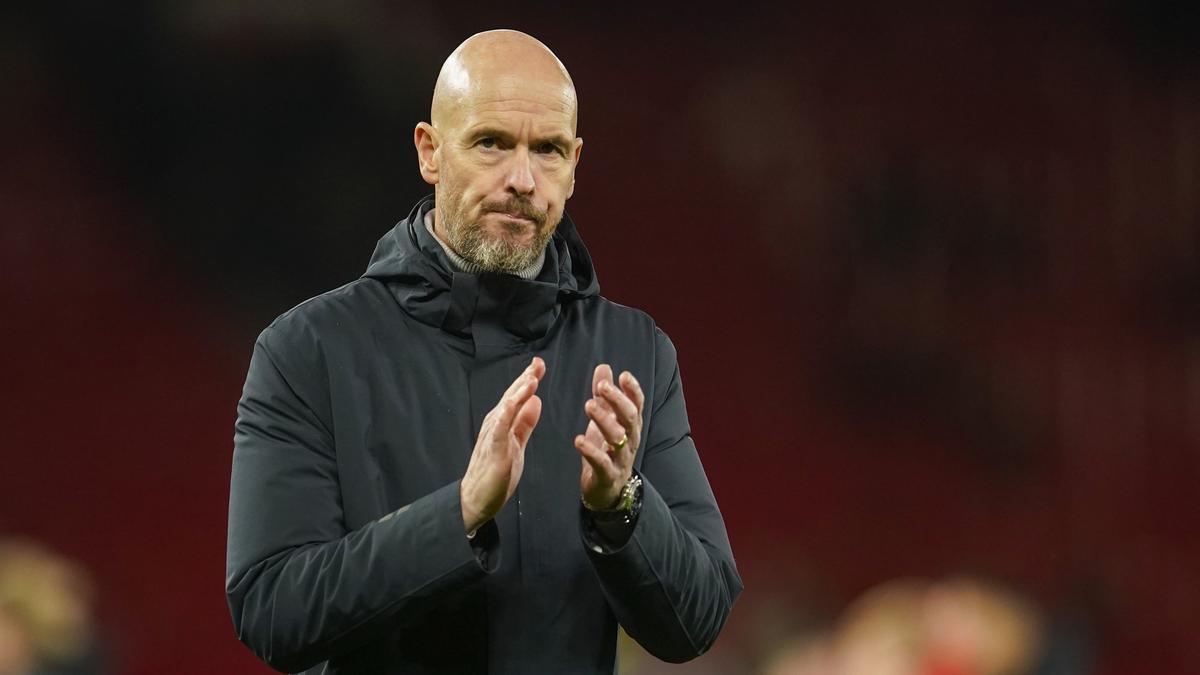 Erik ten Hag says Manchester United must stick together if it is to steady the ship