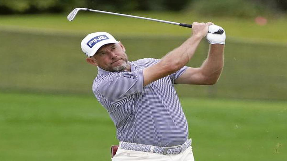 Lee Westwood has career-low at Bay Hill and takes 1-shot lead