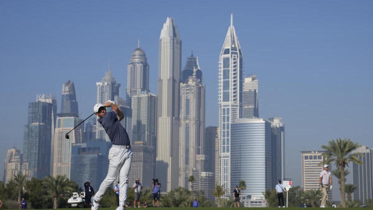 Dubai Desert Classic: McIlroy moves within 2 shots of Harding