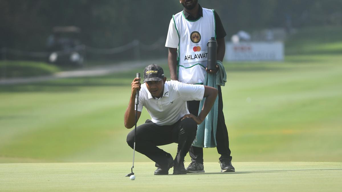 DGC Open: Veer Ahlawat leads Ajeetesh Sandhu by two strokes