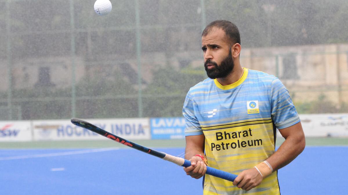 Hockey India appoints Tushar Khandker as India women’s junior team coach