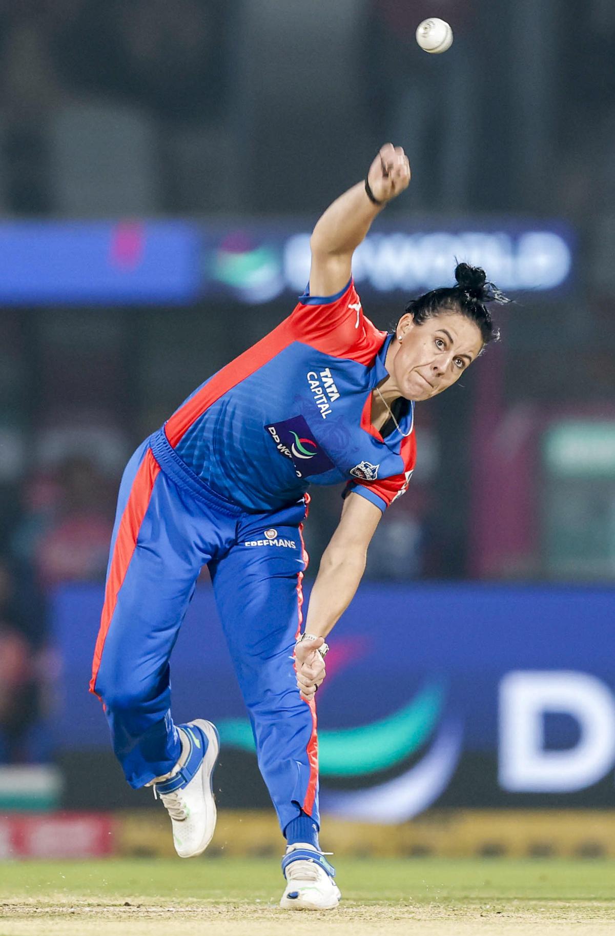 Sensing the opportunity to go for the kill, Jemimah used up Kapp’s (in picture) full quota by the 10th over. 