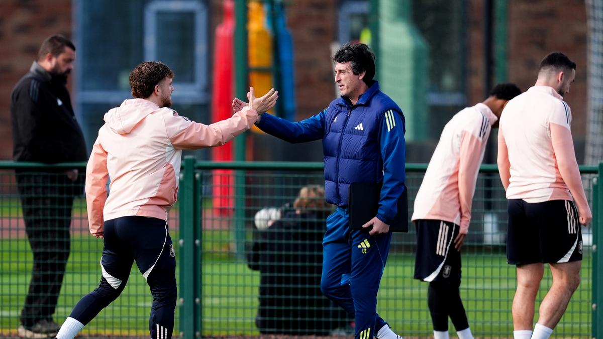 Emery a qualifié de dommage le manque de temps de jeu d’Elliott à Aston Villa.
