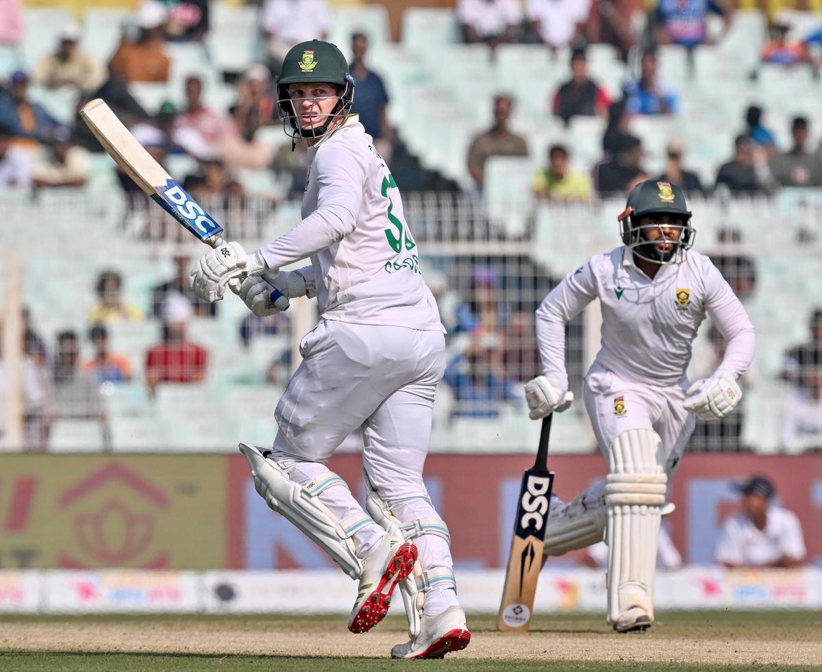 Bavuma’s 44-run stand with Corbin Bosch (L) took South Africa’s lead past 100 on the third day.