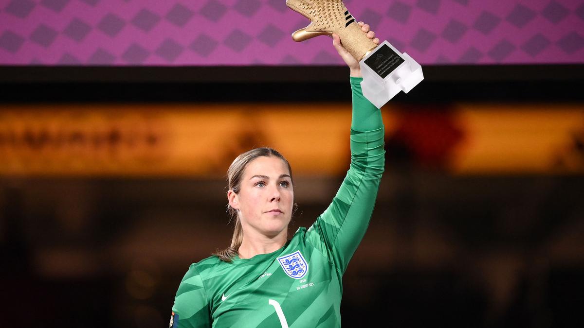 England goalkeeper Mary Earps calls it a career ahead of women’s Euros