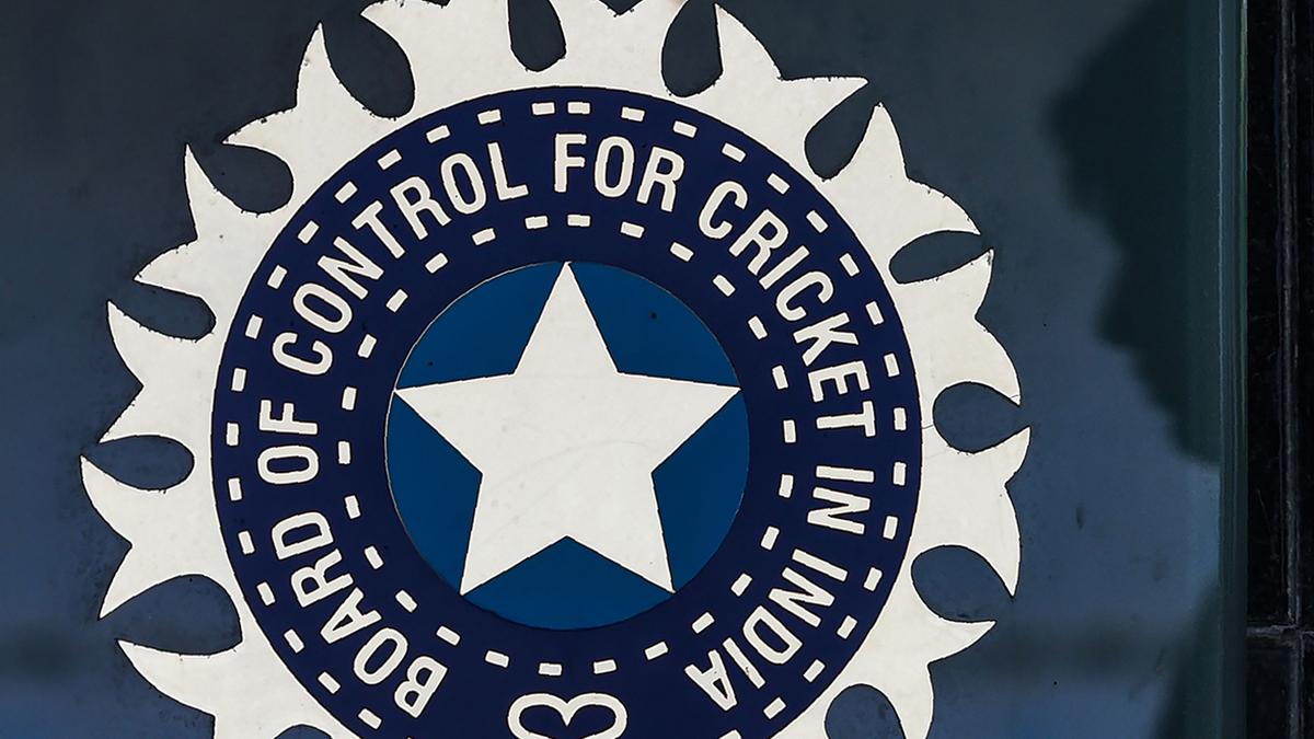 BCCI plans to limit travel of wives and family members with team during tours