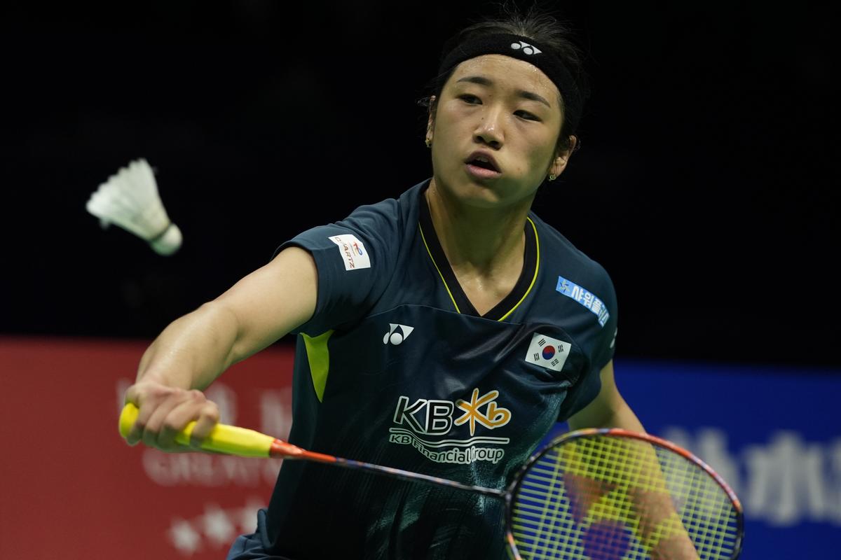 FILE PHOTO: South Korea’s An Se Young returns a shot from Taiwan’s Wen Chi Hsu in a quarterfinal match for the Uber Cup Finals held in Chengdu.