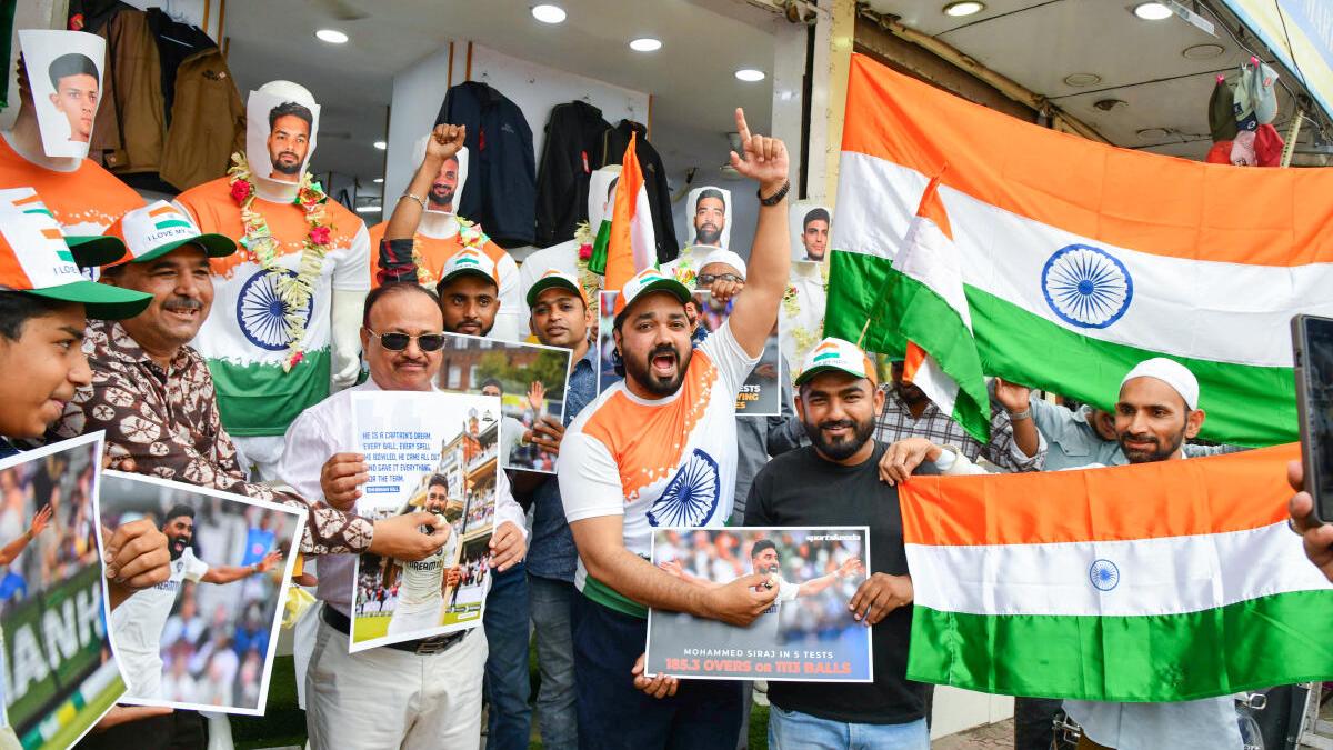 ENG vs IND: Siraj arrives in Hyderabad, and adoring fans show up to welcome England series hero