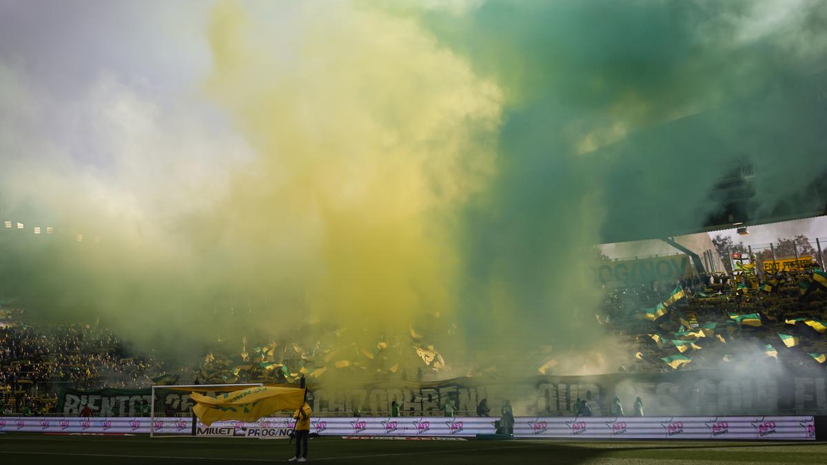 France sports minister reacts to Nantes fan’s death, pitches ban on away fans