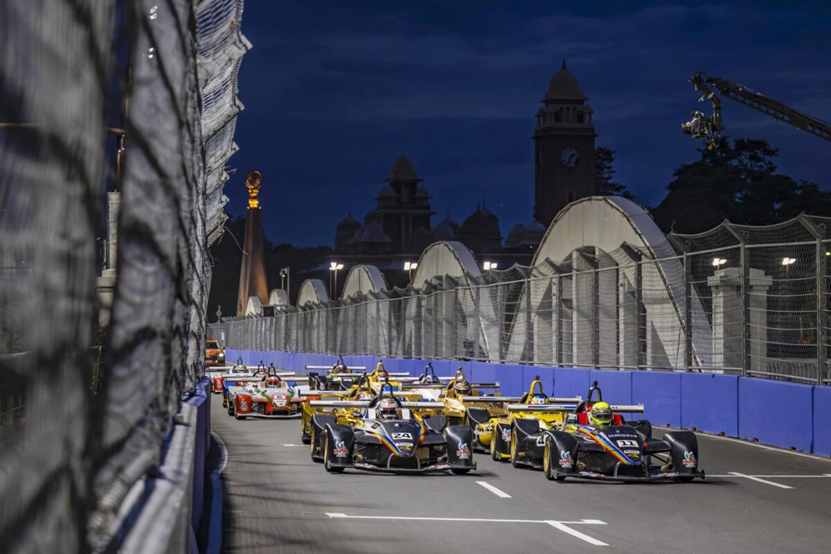 A view of the cars racing down the Napier Bridge stretch of the track