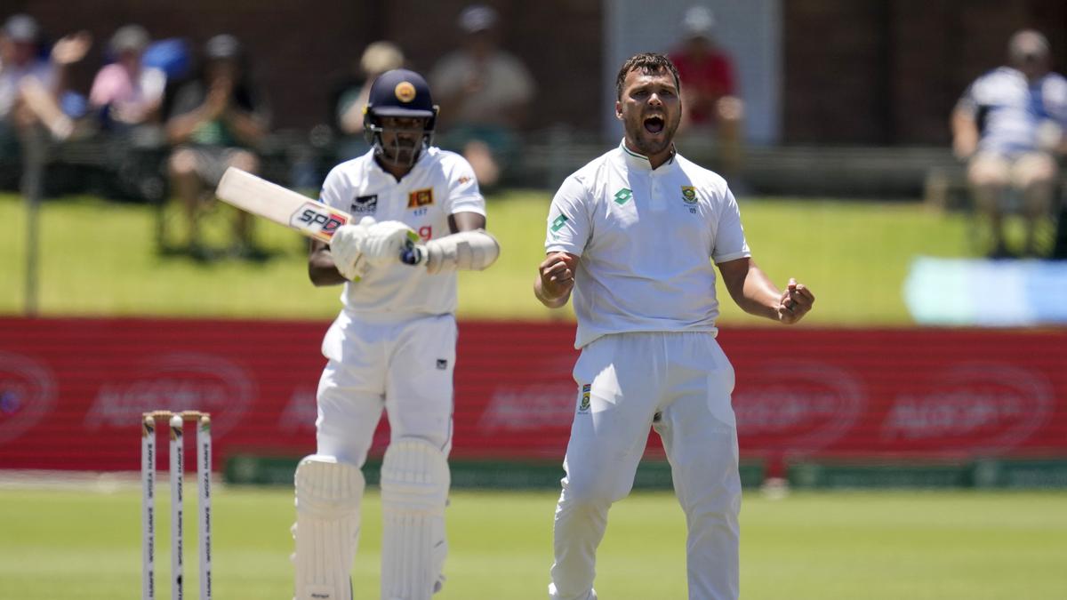 SA vs SL, 2nd Test: South Africa builds 221-run lead after Paterson five-for causes Sri Lanka collapse