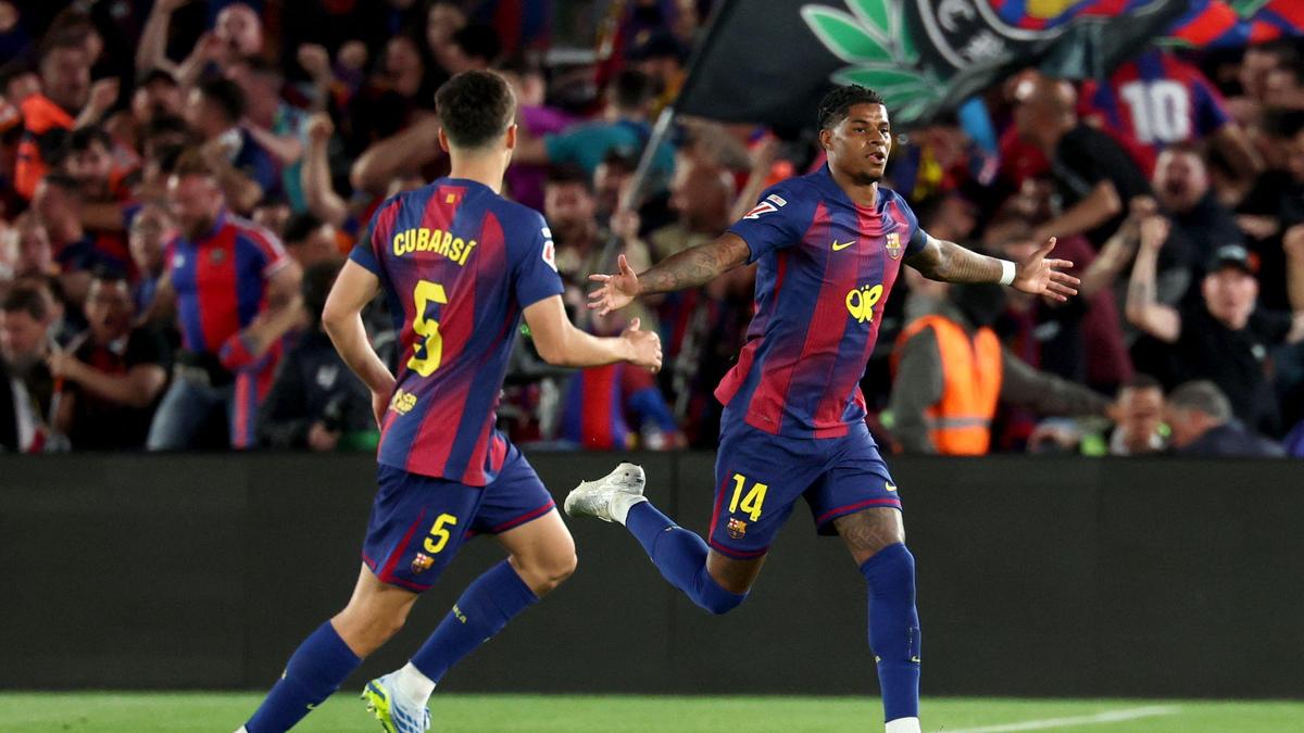 Quel est le nouveau logo du maillot de Barcelone à l’époque du Clasico ?