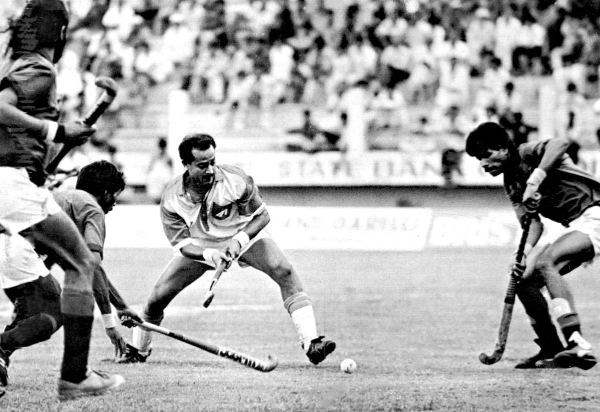 Zafar Iqbal (centre) was awarded the Major Dhyan Chand Lifetime Achievement Award.