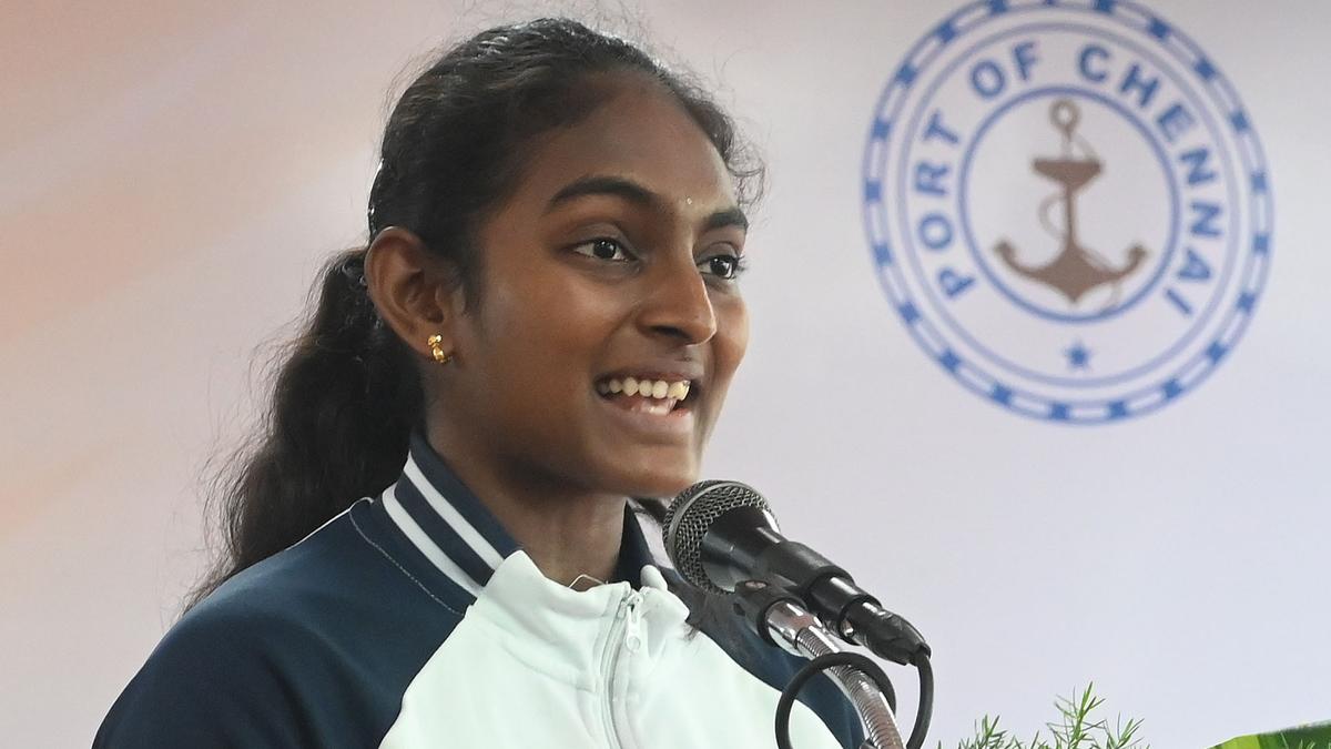 VIDEO - From Alien to Arjuna: Thulasimathi Murugesan dedicates award to her father