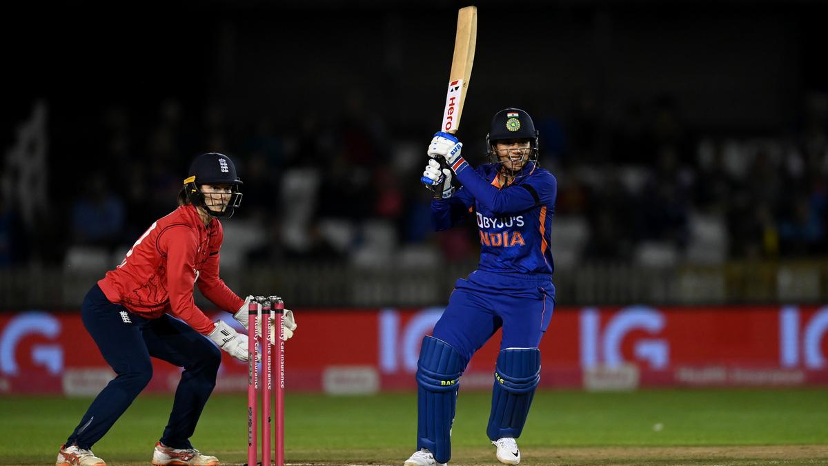 Smriti Mandhana guides India to series-levelling eight-wicket win over England in T20I