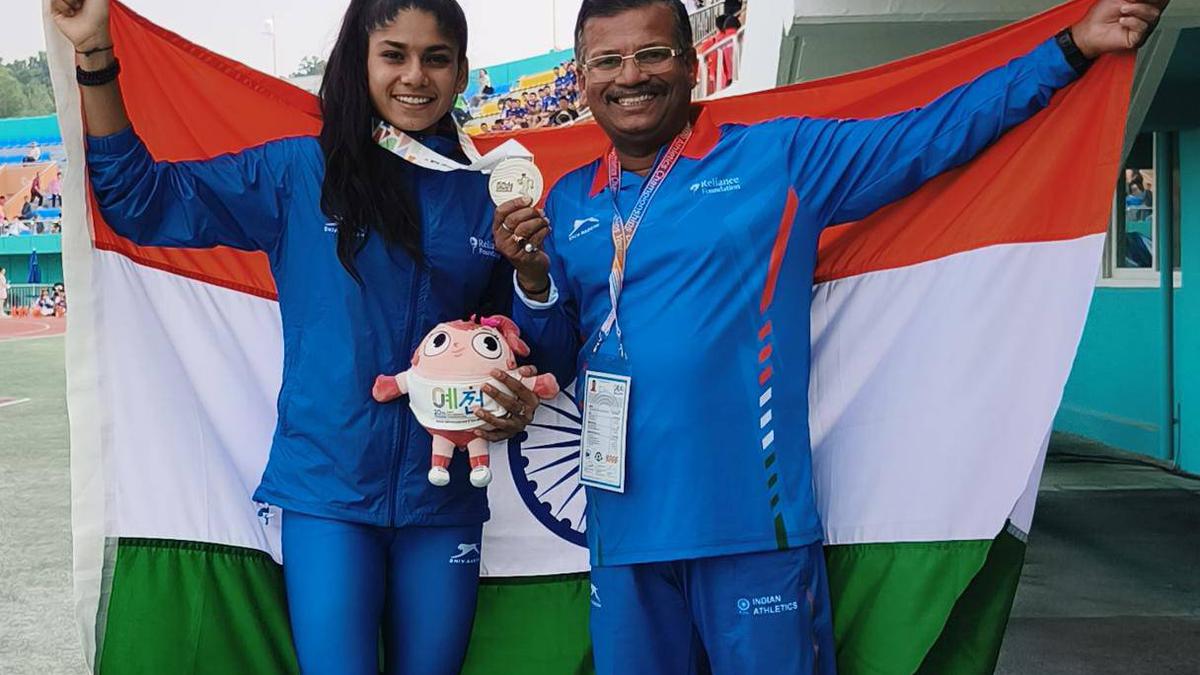 Asian Junior Championships: Bushra Khan bags silver in 3000m race