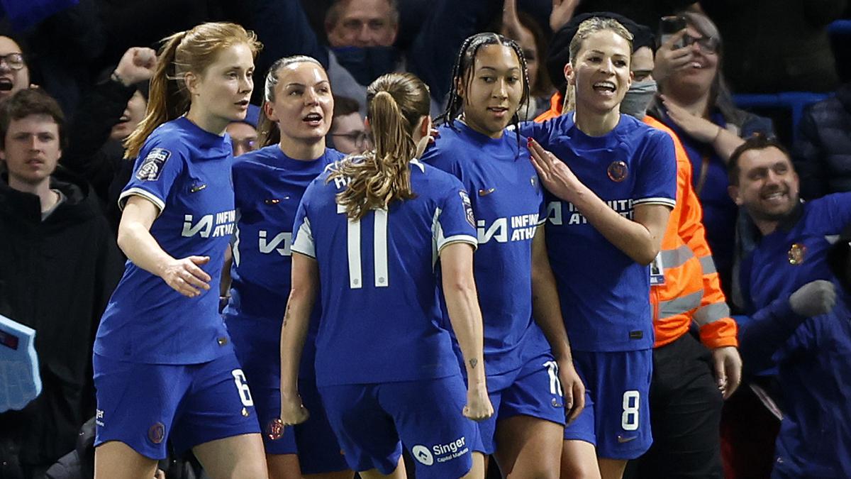 WSL: Chelsea goes three points clear with 3-1 home win over Arsenal