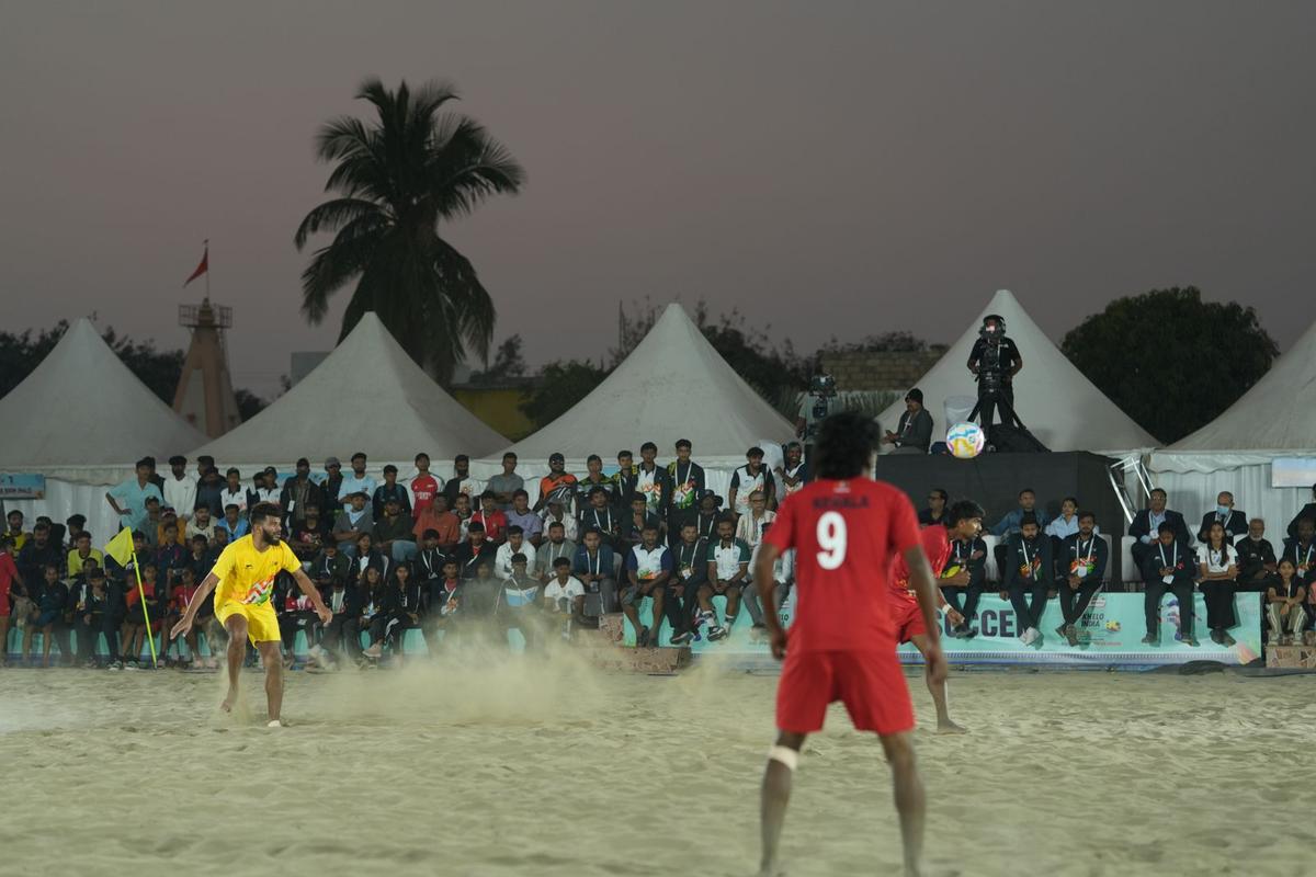 Kerala manteve a medalha de ouro no torneio de futebol de praia.