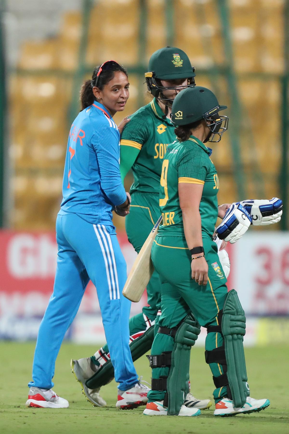 Harmanpreet Kaur broke away from India’s celebratory huddle to congratulate a dejected Laura Wolvaardt