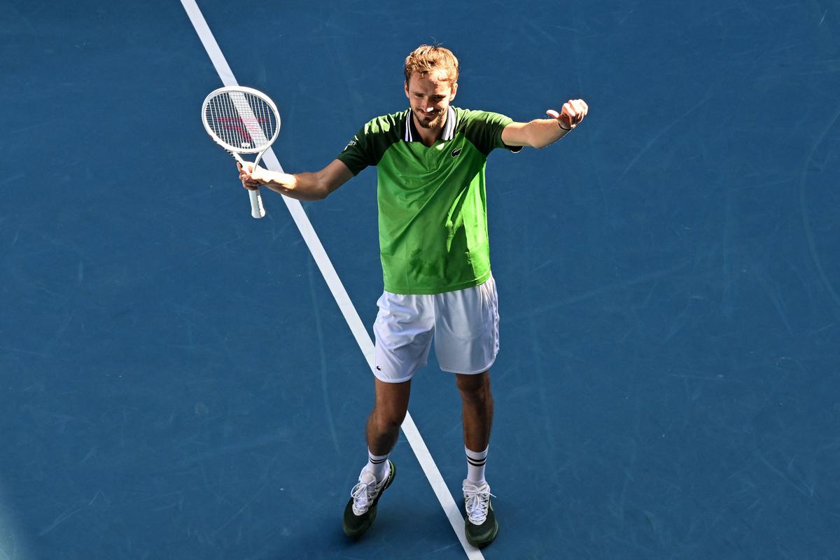 Australian Open 2024 Zverev, Medvedev reach quarterfinals Networknews