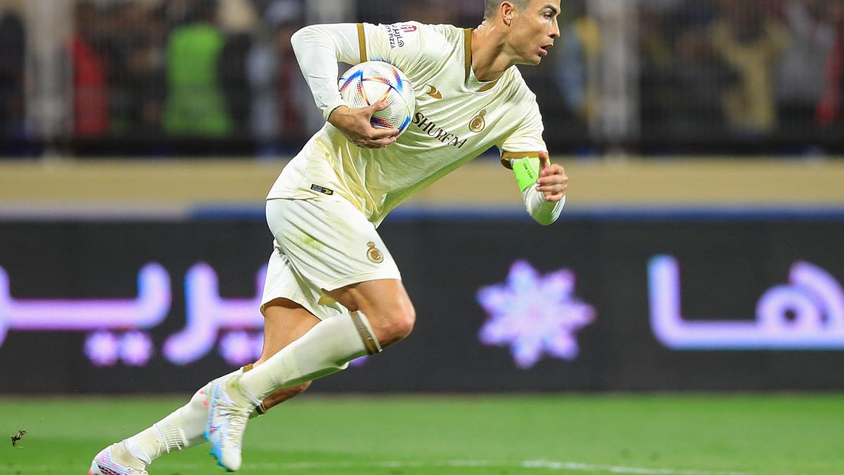 Cristiano Ronaldo hits 20-goal landmark as Al Nassr beat Al-Wehda - Futbol  on FanNation