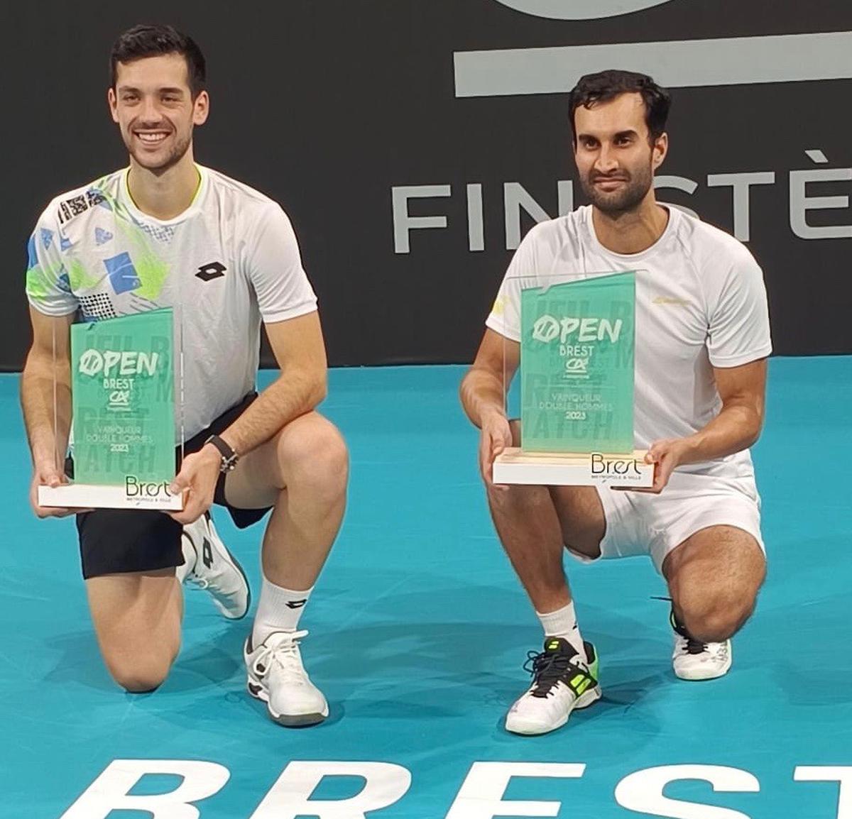 Julian Cash (left) and Yuki Bhambri (right) won the doubles title at the ATP Challenger event in Brest, France, on Sunday.