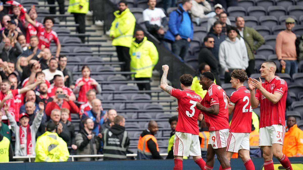 Tottenham Hotspur vs Nottingham Forest Score EN DIRECT, Premier League 2025-26 : les buts de Jesus et Gibbs-White donnent à Forest une avance de 2-0