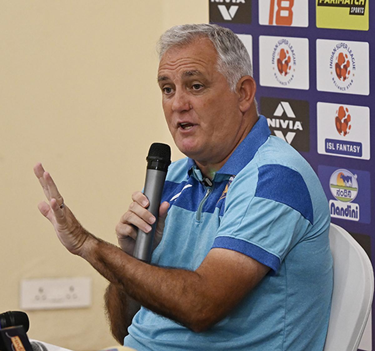 To be or not to be a fan: In earlier press conferences, “we” and “us” became common for some journalists when addressing the Chennaiyin gaffer.