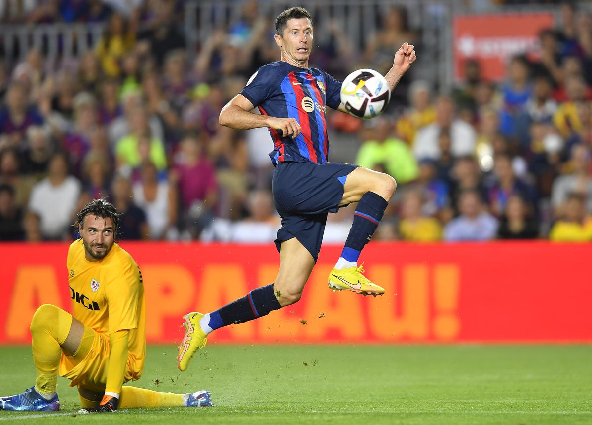 Rayo Vallecano 2-1 Barcelona: Leaders stunned as hosts inflict third La  Liga defeat of the season on Barca - Eurosport