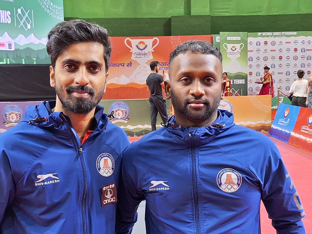 Tamil Nadu’s G. Sathiyan and A. Amalraj won the men’s doubles title. 