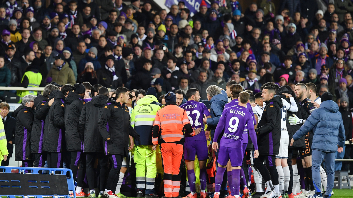 Fiorentina’s Edoardo Bove collapses on pitch, Serie A match against Inter Milan suspended