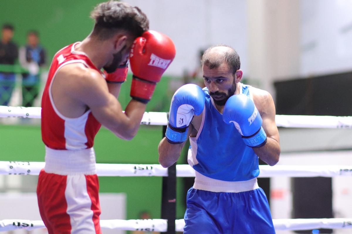 Amit Panghal (51kg) had Rudyk Maksym’s challenge. 