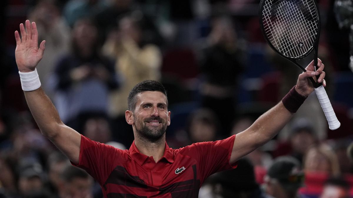 Shanghai Masters: Djokovic through to fourth round