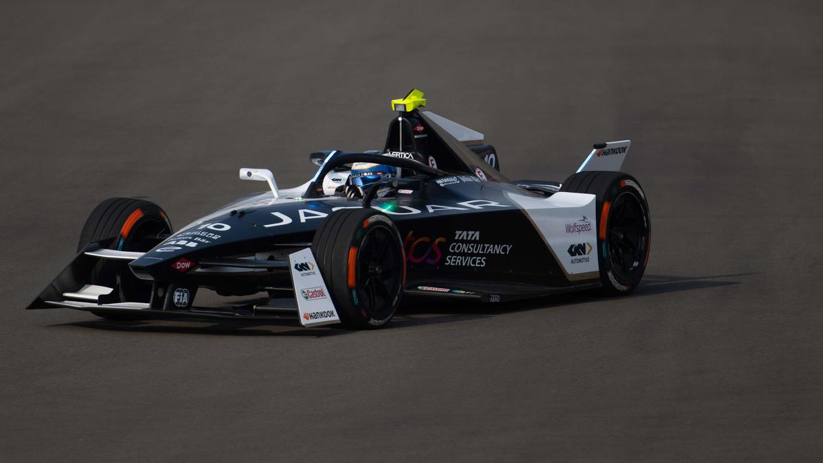 Jakarta ePrix: Maserati’s Gunther grabs maiden pole