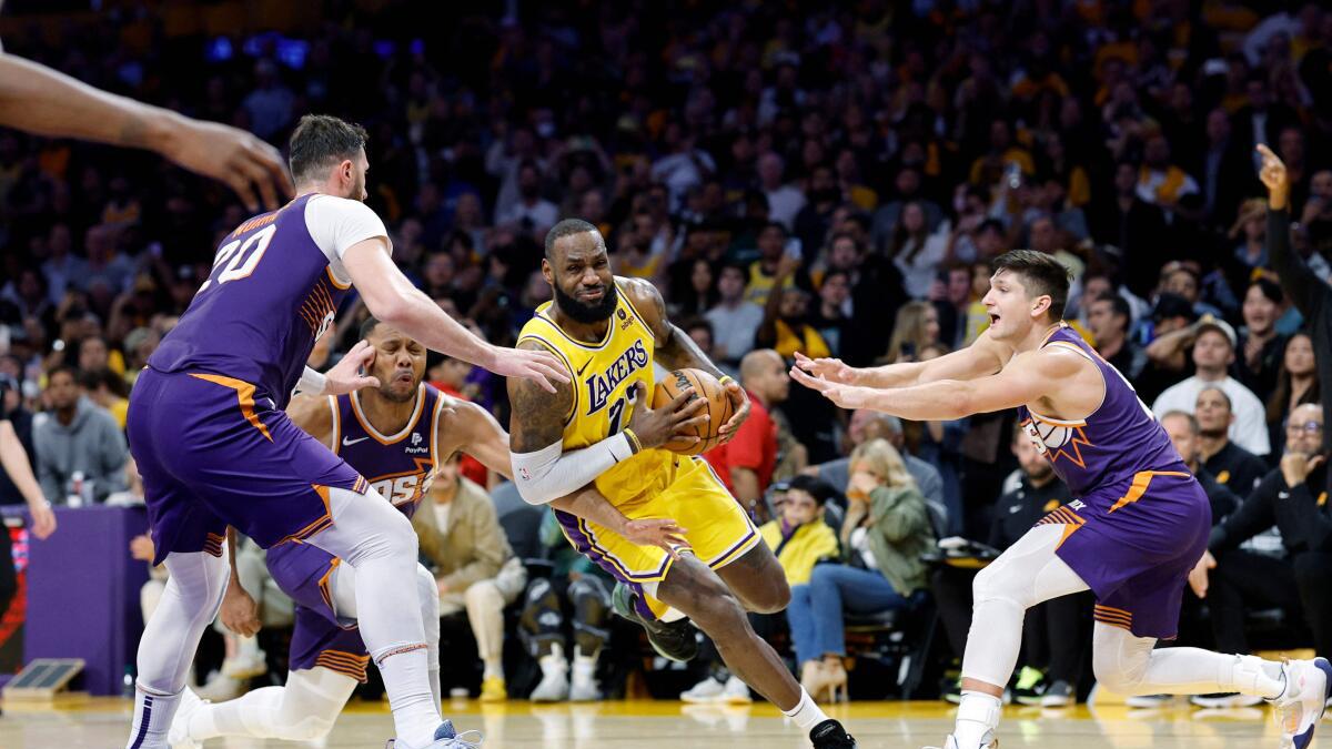 LeBron James leads Los Angeles to win in duel with Kevin Durant after five years