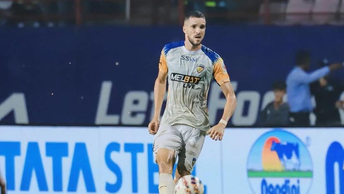 ISL 2024-25: Elsinho suffers shock injury during Chennaiyin FC vs Hyderabad FC, rushed to ambulance