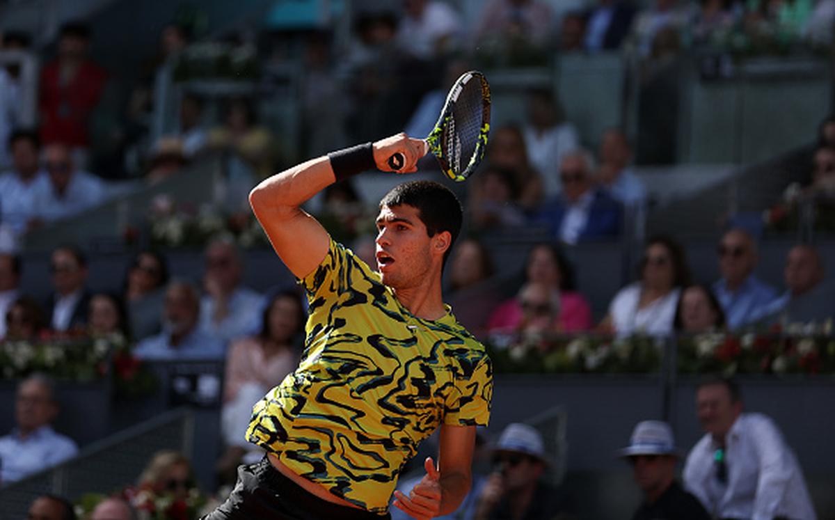 Carlos Alcaraz, playing first match since Wimbledon title, beats David Goffin in Hopman Cup