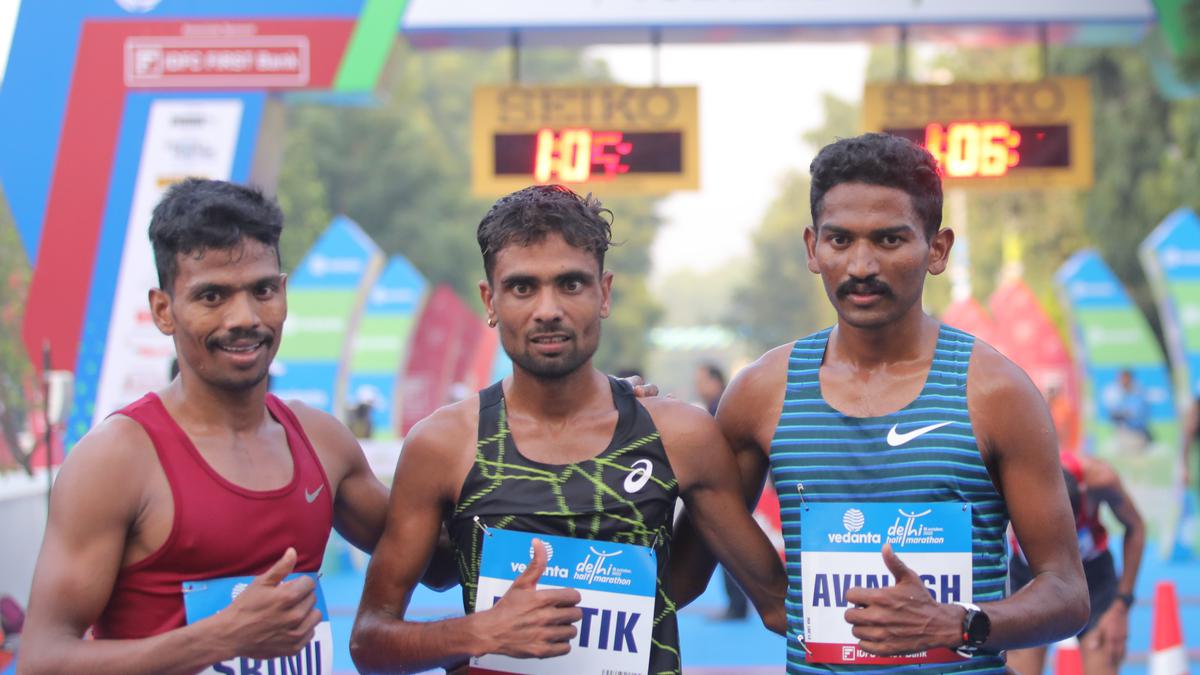 Regasa, Cheptai win elite races at Delhi Half Marathon