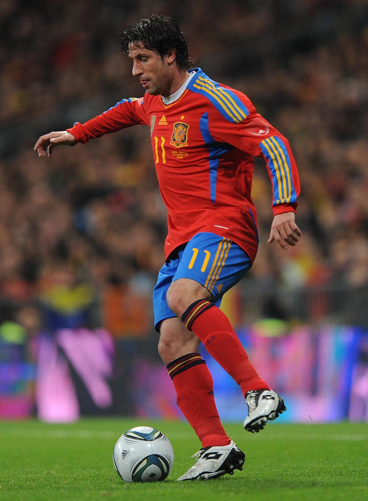 Capdevila a joué pour l'Atletico Madrid lors de la saison 1999, mais le club a terminé dernier du championnat cette année-là.