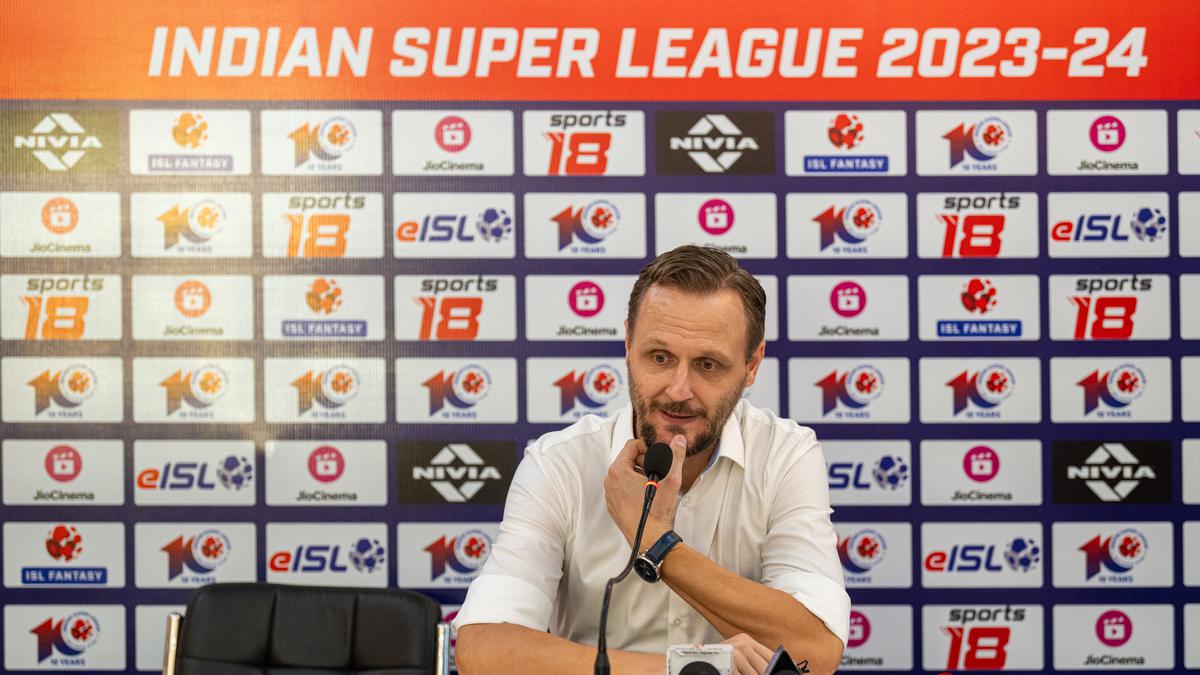 ISL 2023-24: Two and half years more of suffering and frustration, says Vukomanovic on the wait for VAR