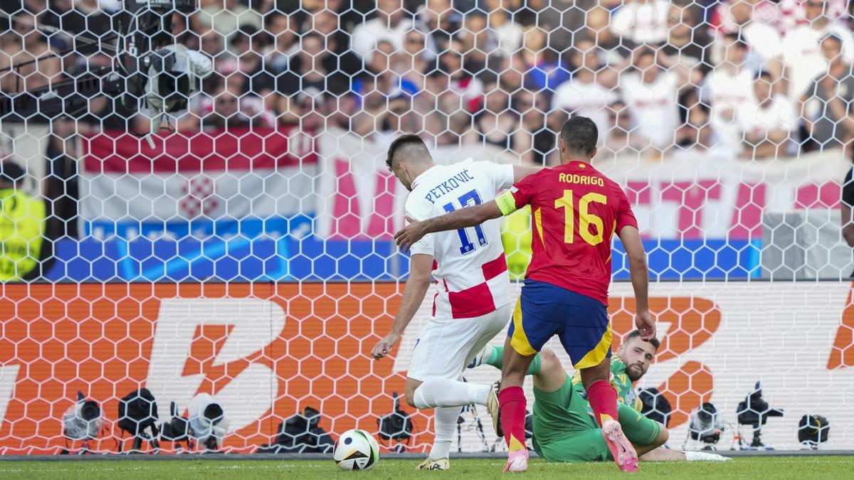 Spain vs Croatia LIVE score, ESP 3-0 CRO, Euro 2024 updates: VAR cancels Petkovic goal, La Roja remain in comfortable lead - Sportstar