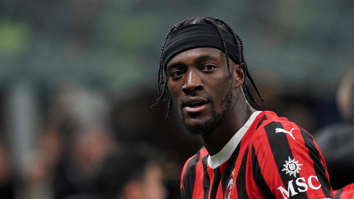 Premier League 2025-26: O Aston Villa contratou o atacante Abraham do Besiktas. Premier League 2025-26: O Aston Villa contratou o atacante Abraham do Besiktas.