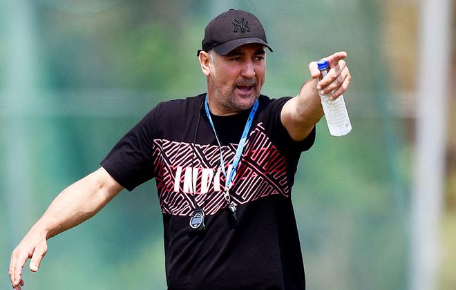 Boss man: Igor Stimac during a practice session with the Indian national football team.