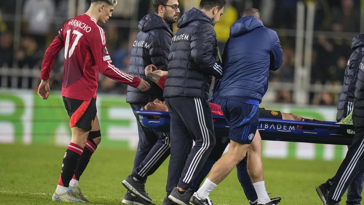 Antony suffers leg injury during Europa League clash, requires protective boot