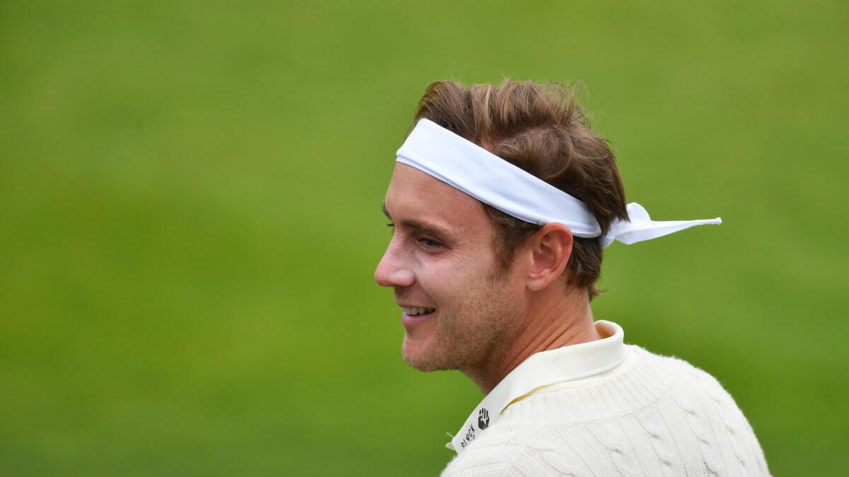 Stuart Broad: England willing to boycott social media