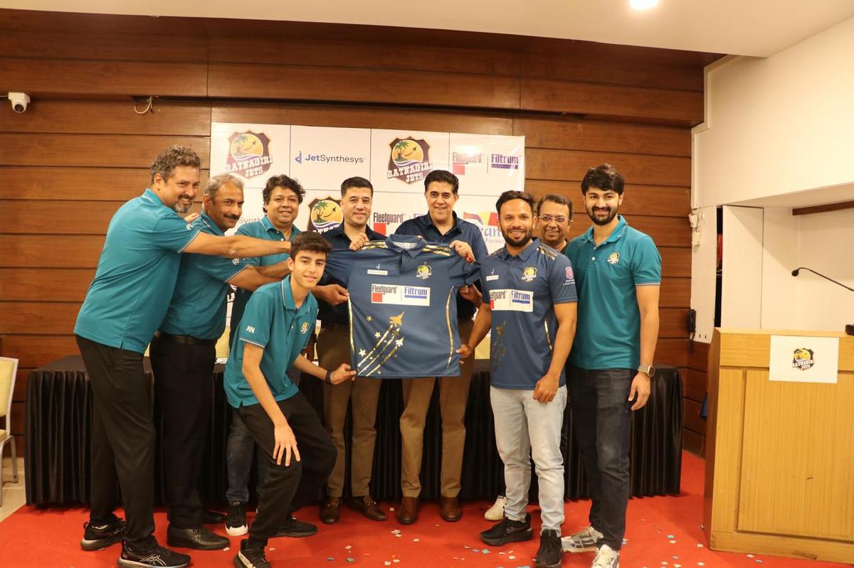 Ratnagiri Jets team with its new jersey.