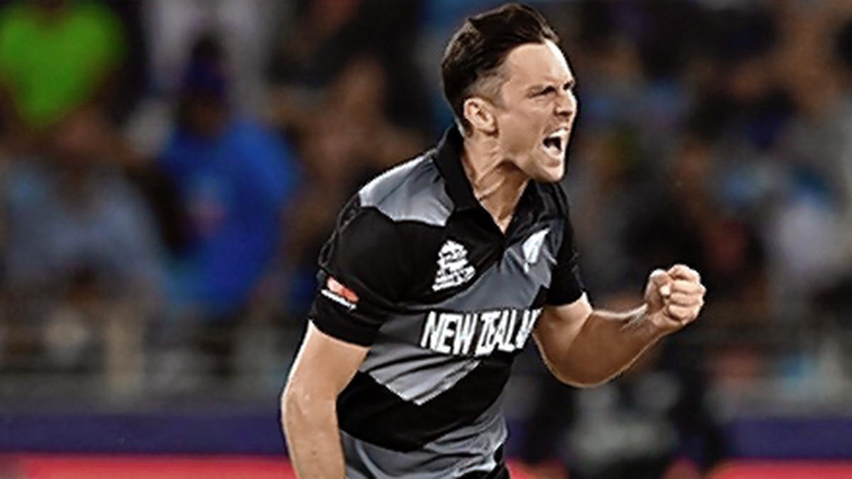 Boult’s New Zealand Cricket contract untidy, will open a can of worms: Hesson