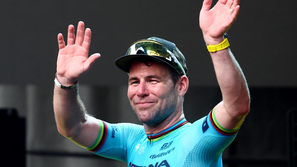 Cycling great Cavendish wins final race in Singapore