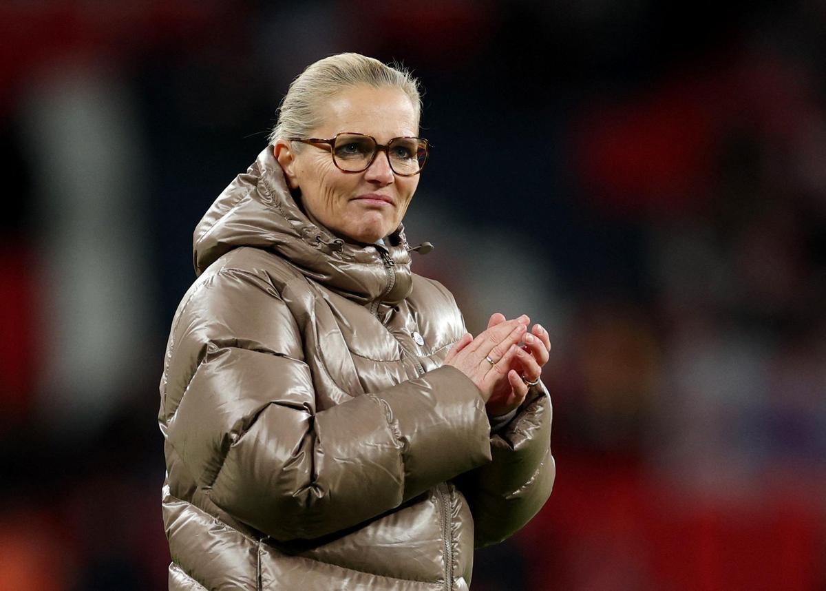 SÚBOROVÁ FOTOGRAFIA: Sarina Wiegman bola vyhlásená za najlepšiu trénerku žien 2025 za to, že viedla levice na ich druhý po sebe idúci európsky šampionát. 